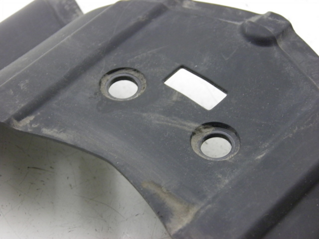 photo de VERKLEIDUNG HINTEN MITTE UNTER PEUGEOT LUDIX 2 PRO 4T 50 (2008 - 2013)