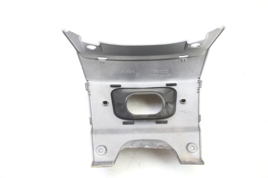 photo de VERKLEIDUNG HINTEN MITTE UNTER PEUGEOT SATELIS 250 (2006 - 2012)