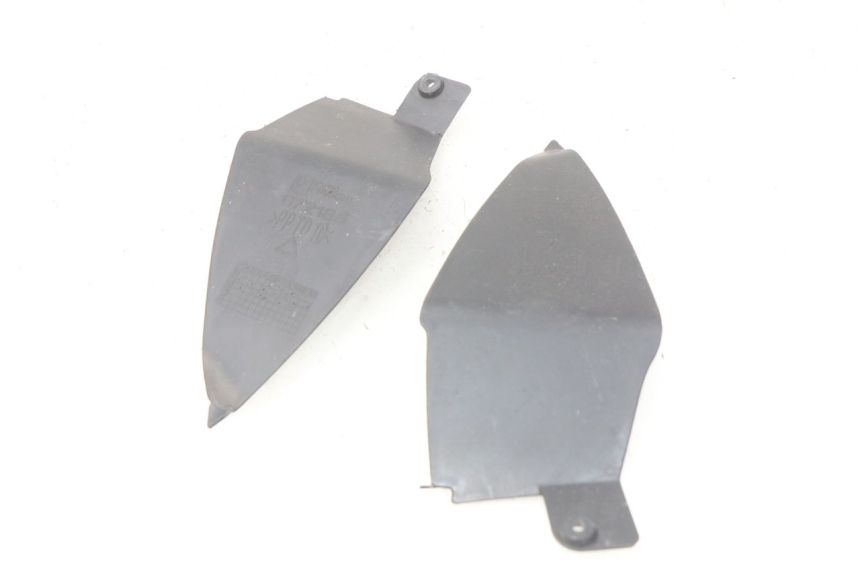 photo de UNTERE HINTERE VERKLEIDUNGSVERBINDUNG APRILIA SR 2T 50 (2012 - 2017)