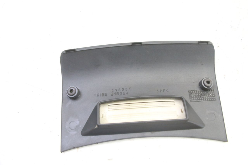 photo de VERKLEIDUNG HINTEN MITTE UNTER PIAGGIO SUPER LX 125 (2000 - 2003)