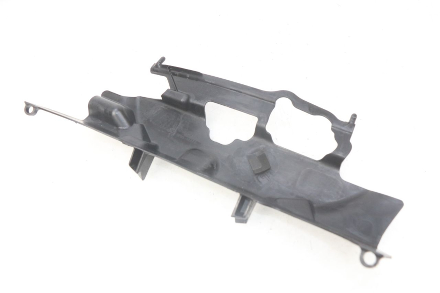 photo de VERKLEIDUNG HINTEN MITTE UNTER SUZUKI GSX-R GSXR 750 (2011 - 2016)
