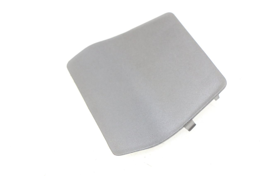 photo de UNTERE HINTERE VERKLEIDUNGSVERBINDUNG APRILIA SXR 50 (2021 - 2023)