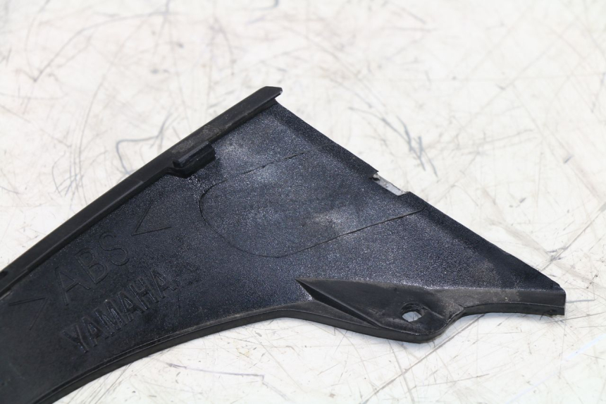 photo de VERKLEIDUNG HINTEN MITTE UNTER YAMAHA VITY 125 (2008 - 2013)