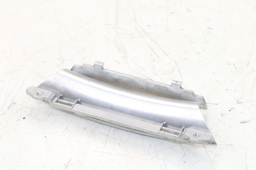 photo de VERKLEIDUNG HINTEN MITTE UNTER PIAGGIO X10 500 (2012 - 2018)
