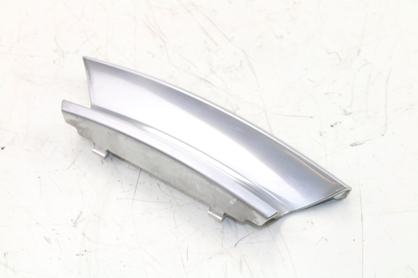photo de VERKLEIDUNG HINTEN MITTE UNTER PIAGGIO X10 500 (2012 - 2018)