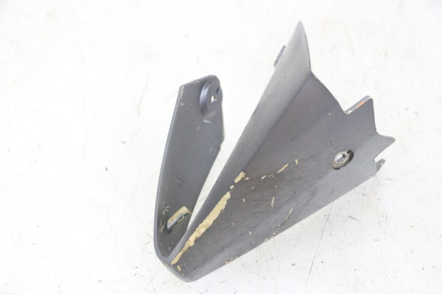 photo de VERKLEIDUNG HINTEN MITTE PEUGEOT JET FORCE CARBU 50 (2003 - 2016)