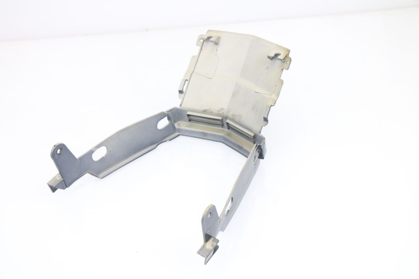 photo de VERKLEIDUNG HINTEN MITTE MBK ACTIVE 80 (1991 - 1995)