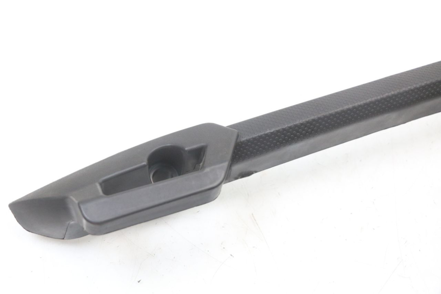 photo de VERKLEIDUNG HINTEN MITTE MOTO GUZZI NORGE 8V GT 1200 (2011 - 2016)