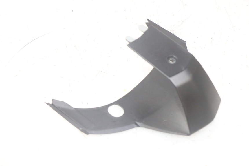 photo de VERKLEIDUNG HINTEN MITTE PIAGGIO MP3 HPE 300 (2019 - 2026) - Detailansicht des Bauteils