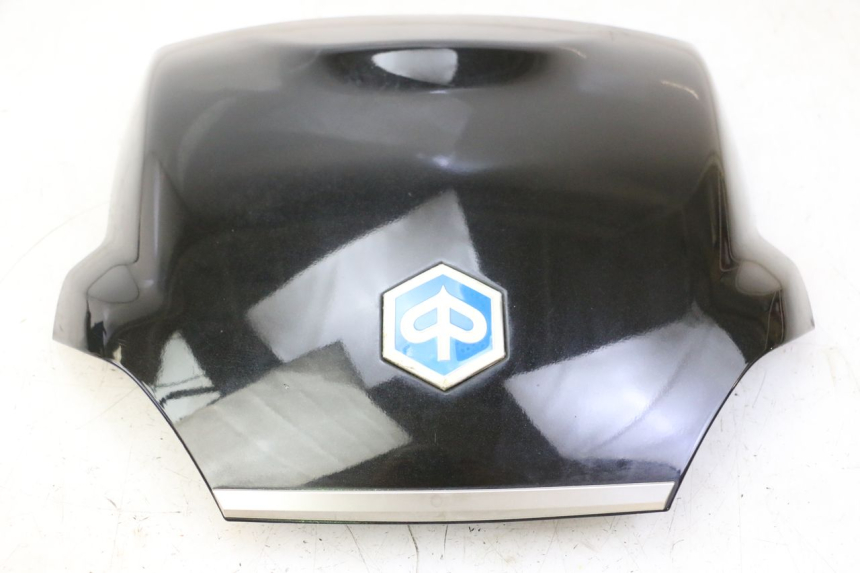photo de VERKLEIDUNG HINTEN MITTE PIAGGIO MP3 RL 250 (2007 - 2010)