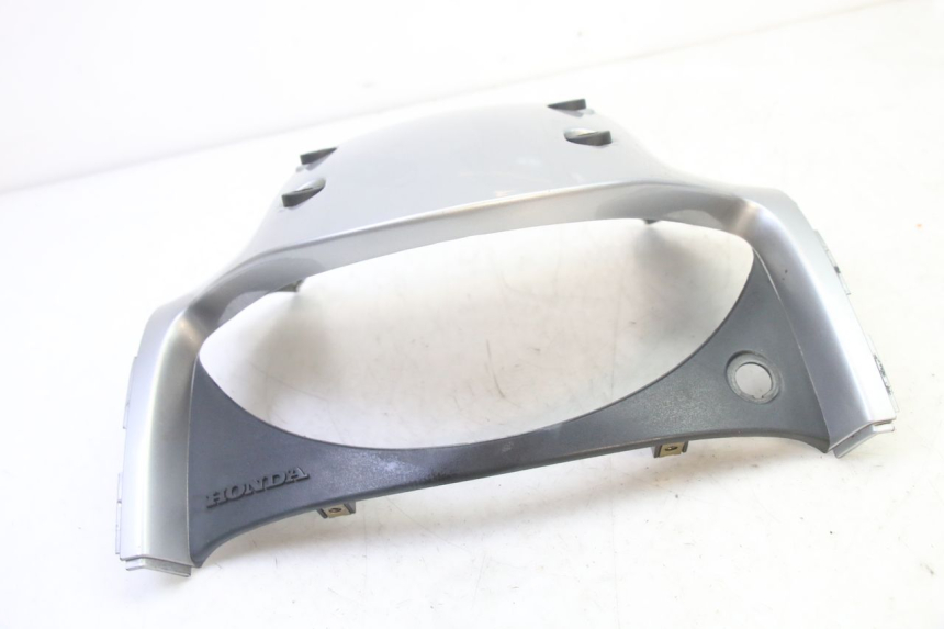photo de VERKLEIDUNG HINTEN MITTE HONDA NTV DEAUVILLE 650 (2001 - 2006)