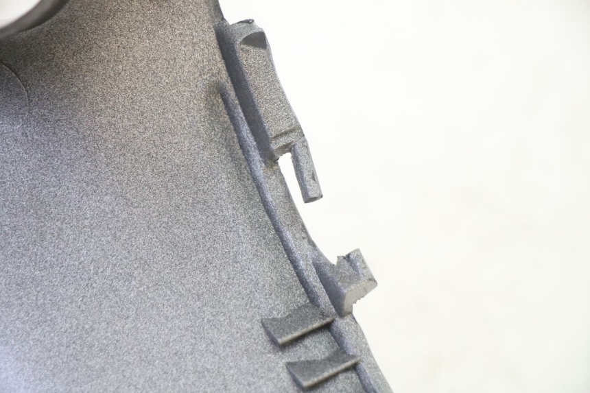 photo de VERKLEIDUNG HINTEN MITTE HONDA NTV DEAUVILLE 650 (2001 - 2006)