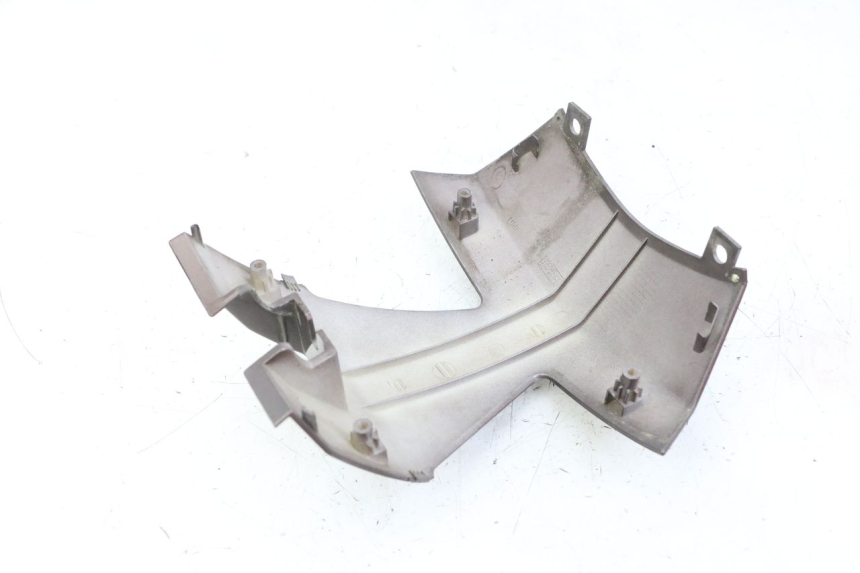 photo de VERKLEIDUNG HINTEN MITTE PEUGEOT VIVACITY 125 (2010 - 2017)