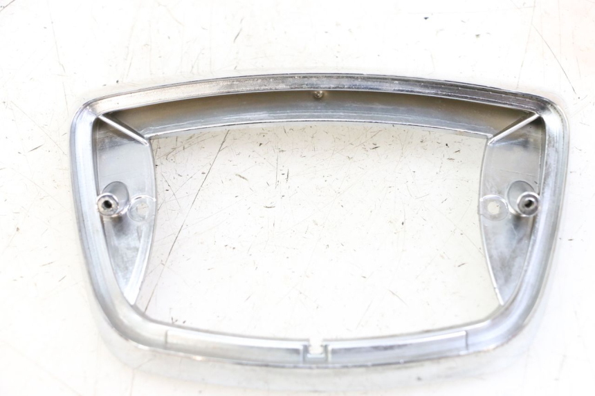 photo de VERKLEIDUNG HINTEN MITTE PIAGGIO VESPA LX IE 125 (2010 - 2012)