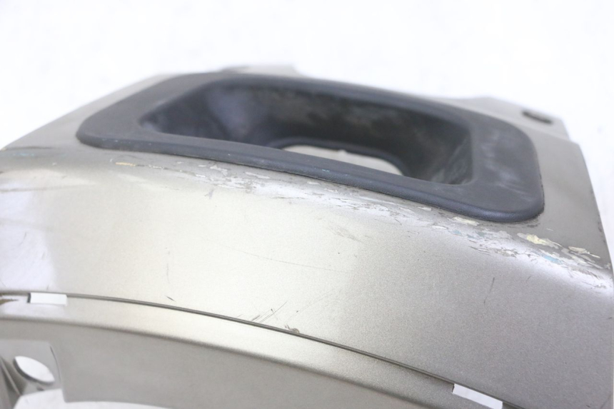 photo de VERKLEIDUNG HINTEN MITTE PEUGEOT SATELIS 125 (2013 - 2018)