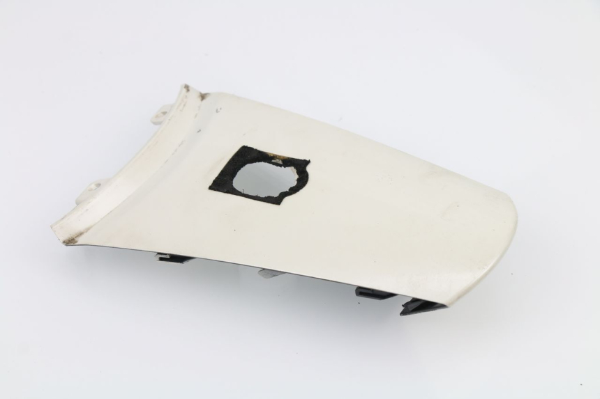 photo de HECKVERKLEIDUNG VERBINDUNG SUZUKI SIXTEEN 125 (2008 - 2010)