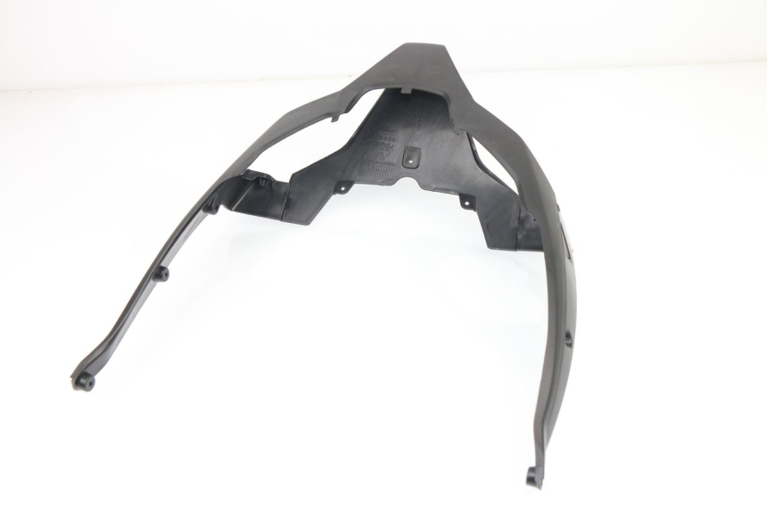 photo de VERKLEIDUNG HINTEN MITTE APRILIA SPORT CITY 2T 50 (2008 - 2012)