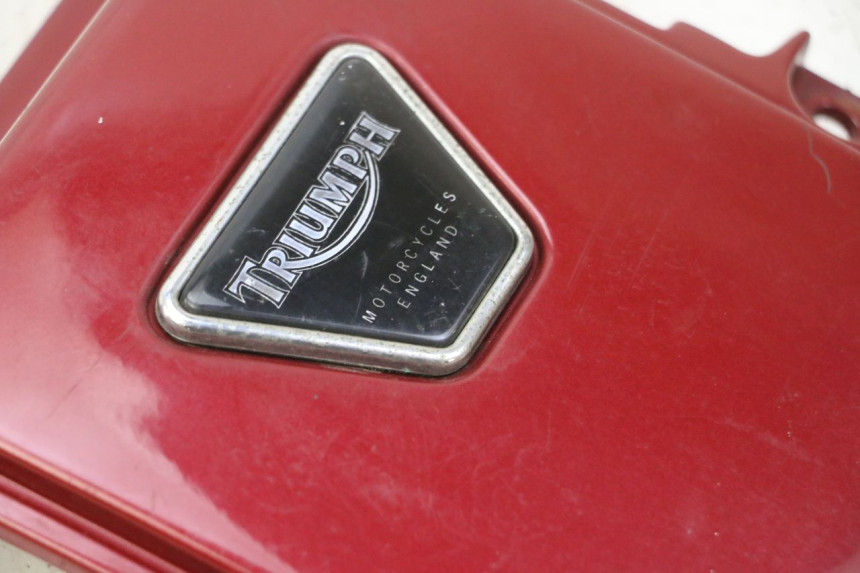 photo de VERKLEIDUNG HINTEN MITTE TRIUMPH SPRINT 900 (1995 - 1998)