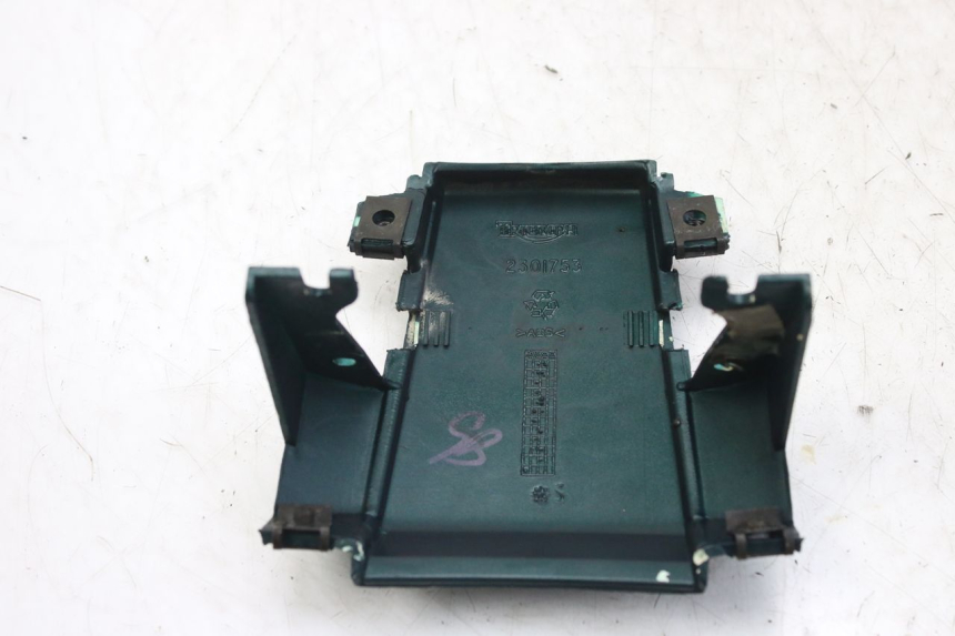 photo de HECKVERKLEIDUNG VERBINDUNG TRIUMPH SPRINT ST 955 (1999 - 2001)