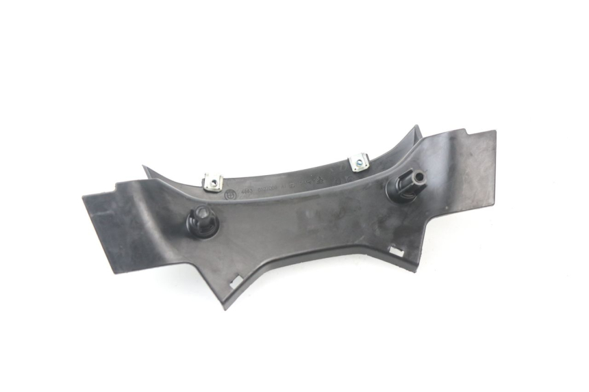 photo de VERKLEIDUNG HINTEN MITTE OBEN BMW C SPORT 650 (2015 - 2021)