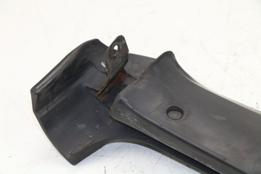 photo de VERKLEIDUNG HINTEN MITTE OBEN BMW C1 125 (2000 - 2003)