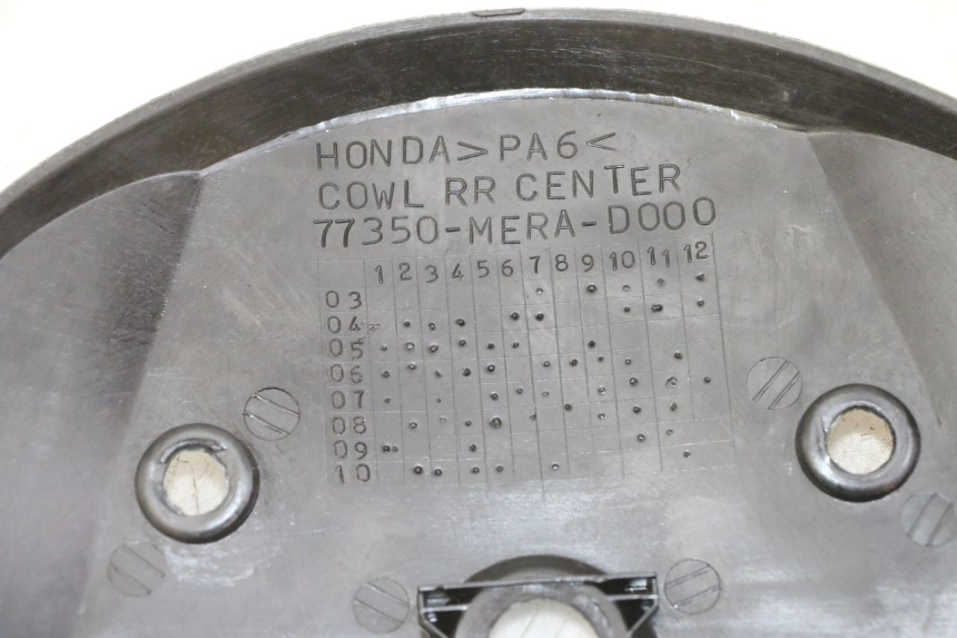 photo de VERKLEIDUNG HINTEN MITTE OBEN HONDA CBF 500 (2004 - 2007)