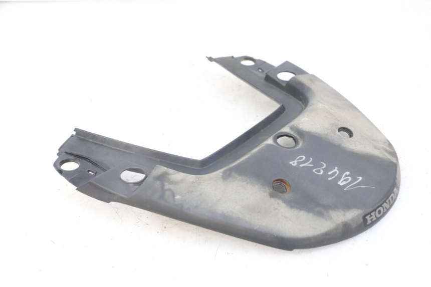 photo de VERKLEIDUNG HINTEN MITTE OBEN HONDA CBF 500 (2004 - 2007)
