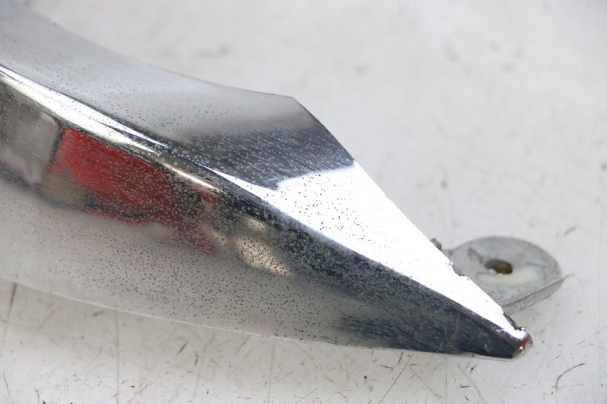 photo de VERKLEIDUNG HINTEN MITTE OBEN DAELIM BESBI 125 (2007 - 2008)