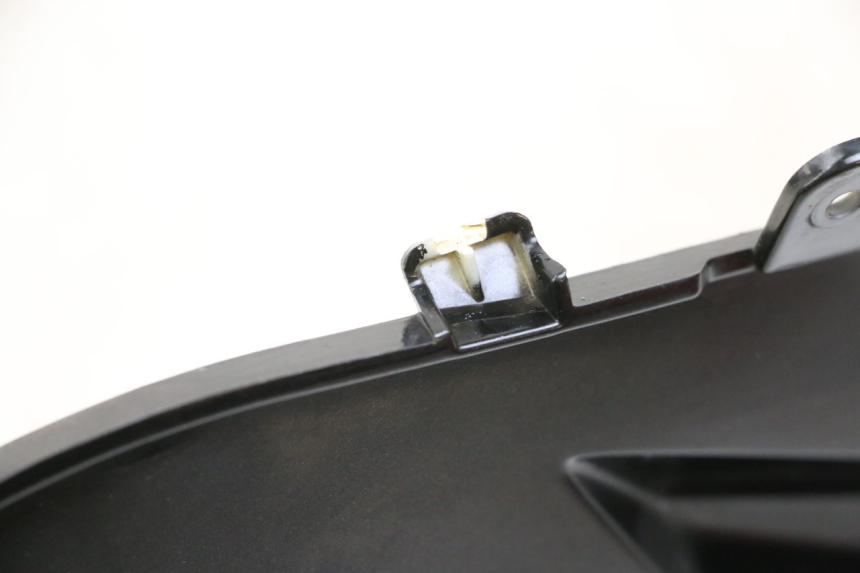 photo de VERKLEIDUNG HINTEN MITTE OBEN EBROH BRAVO GLE 1 (2020 - 2024)