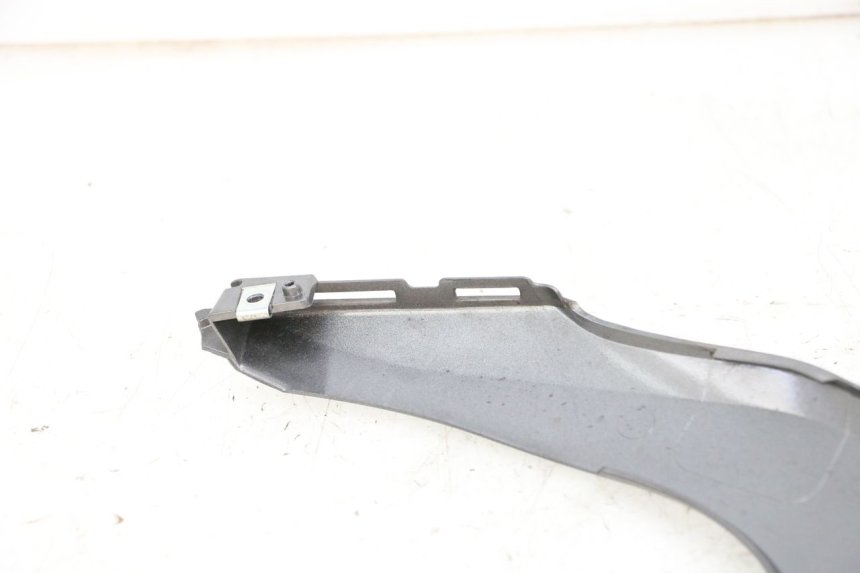 photo de VERKLEIDUNG HINTEN MITTE OBEN HONDA FORZA ABS 300 (2013 - 2019)