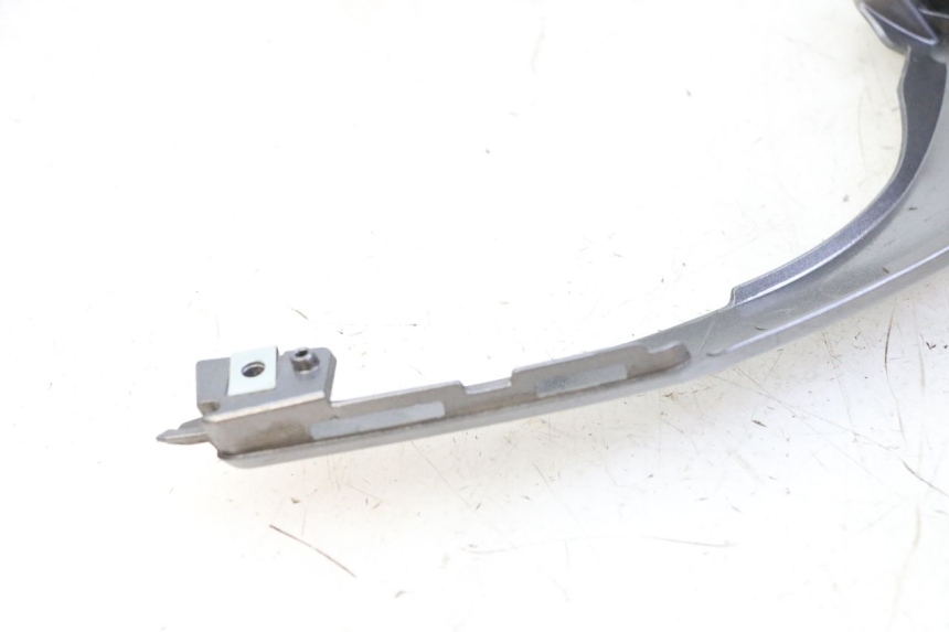 photo de VERKLEIDUNG HINTEN MITTE OBEN HONDA FORZA ABS 300 (2013 - 2019)