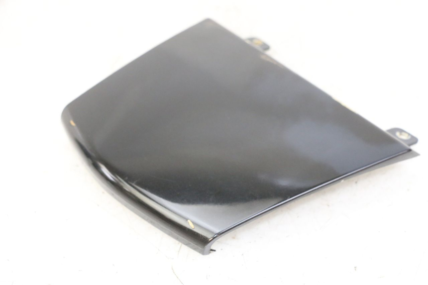 photo de VERKLEIDUNG HINTEN MITTE OBEN GILERA NEXUS 300 (2008 - 2013)