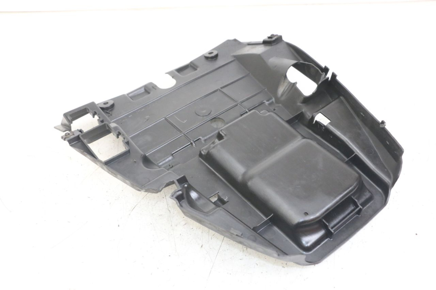 photo de VERKLEIDUNG HINTEN MITTE OBEN HONDA FJS SILVERWING SILVER WING 600 (2001 - 2010)