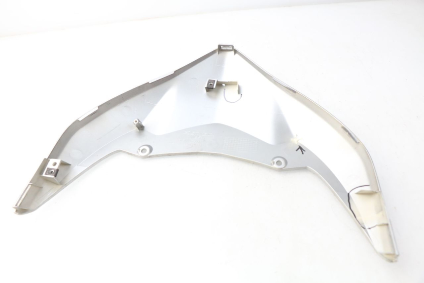photo de VERKLEIDUNG HINTEN MITTE OBEN HONDA NSS EX FORZA 250 (2008 - 2009)