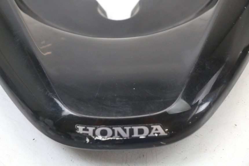 photo de VERKLEIDUNG HINTEN MITTE OBEN HONDA PCX (JF28) 125 (2009 - 2011)