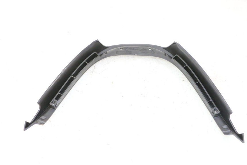 photo de VERKLEIDUNG HINTEN MITTE OBEN PIAGGIO MP3 HPE 310 (2024 - 2025)