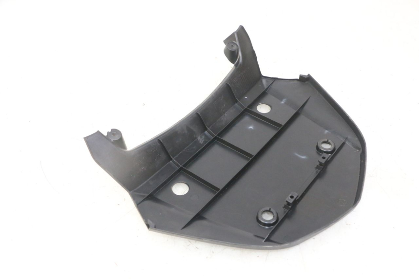 photo de VERKLEIDUNG HINTEN MITTE OBEN HONDA NTV DEAUVILLE ABS 700 (2007 - 2016)