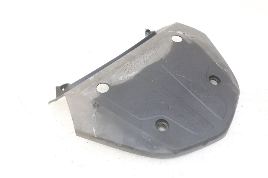 photo de VERKLEIDUNG HINTEN MITTE OBEN HONDA NTV DEAUVILLE ABS 700 (2007 - 2016)