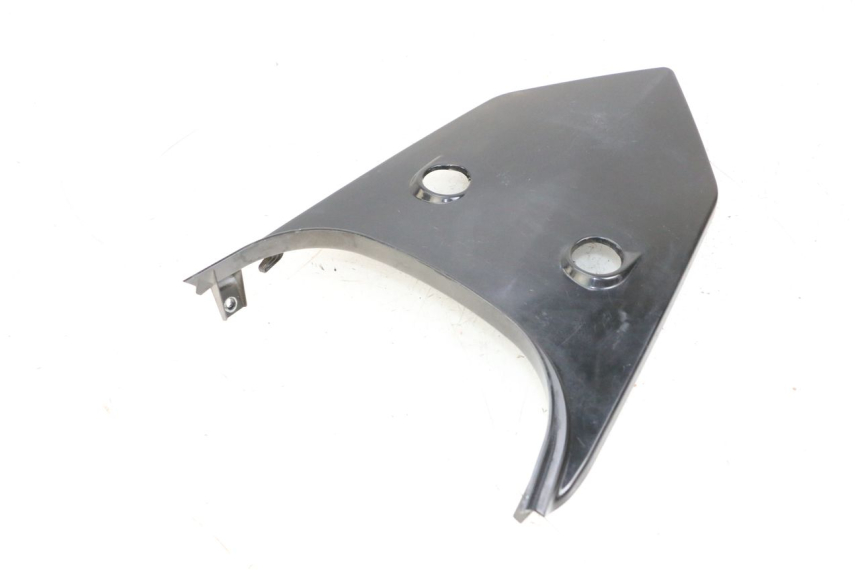 photo de OBERES HINTERES VERKLEIDUNGSTEILVERBINDER SYM ORBIT III 3 4T 50 (2018 - 2021) - Technische Nahaufnahme