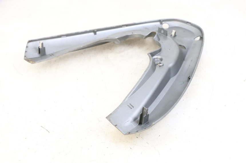 photo de VERKLEIDUNG HINTEN MITTE OBEN HONDA PCX (JF47) 125 (2012 - 2013)