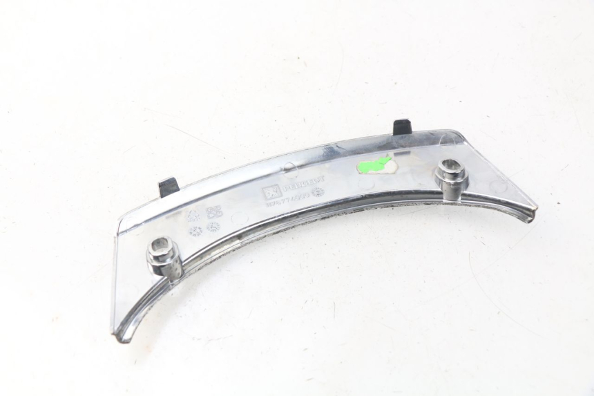 photo de VERKLEIDUNG HINTEN MITTE OBEN PEUGEOT SATELIS 300 (2012 - 2015)