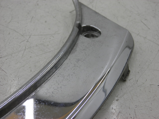 photo de VERKLEIDUNG HINTEN MITTE OBEN PEUGEOT SATELIS 125 (2010 - 2012)