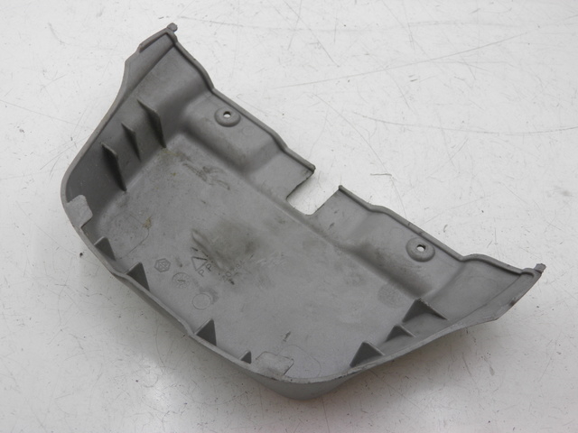 photo de VERKLEIDUNG HINTEN MITTE OBEN PIAGGIO BEVERLY 125 (1998 - 2005)