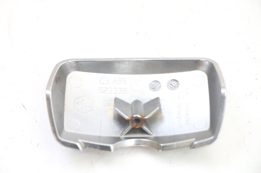 photo de VERKLEIDUNG HINTEN MITTE OBEN PIAGGIO VESPA S 2T 50 (2007 - 2014)