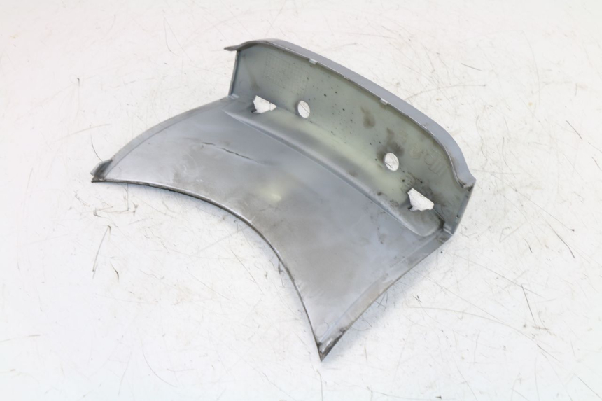 photo de VERKLEIDUNG HINTEN MITTE OBEN PIAGGIO X8 STREET 125 (2006 - 2007)