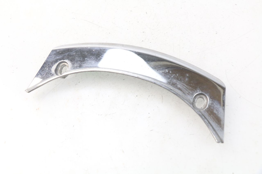 photo de VERKLEIDUNG HINTEN MITTE OBEN PEUGEOT SATELIS 500 (2007 - 2013)