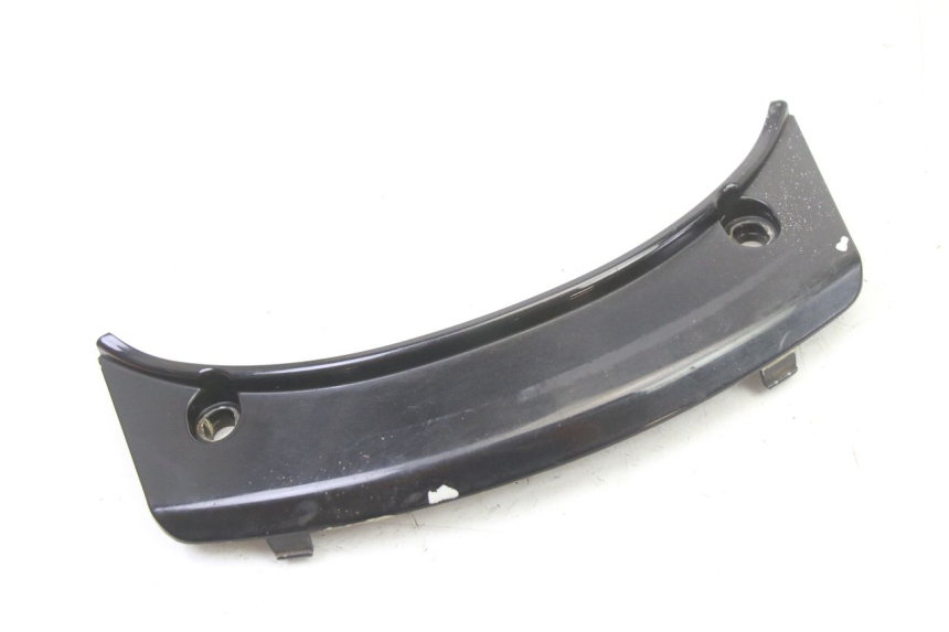 photo de VERKLEIDUNG HINTEN MITTE OBEN PEUGEOT SATELIS 125 (2013 - 2018)