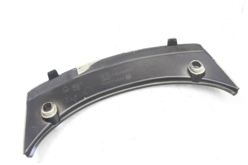 photo de VERKLEIDUNG HINTEN MITTE OBEN PEUGEOT SATELIS 125 (2013 - 2018)