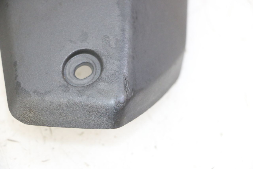 photo de VERKLEIDUNG HINTEN MITTE OBEN PEUGEOT STREETZONE I 2T 50 (2018 - 2020)