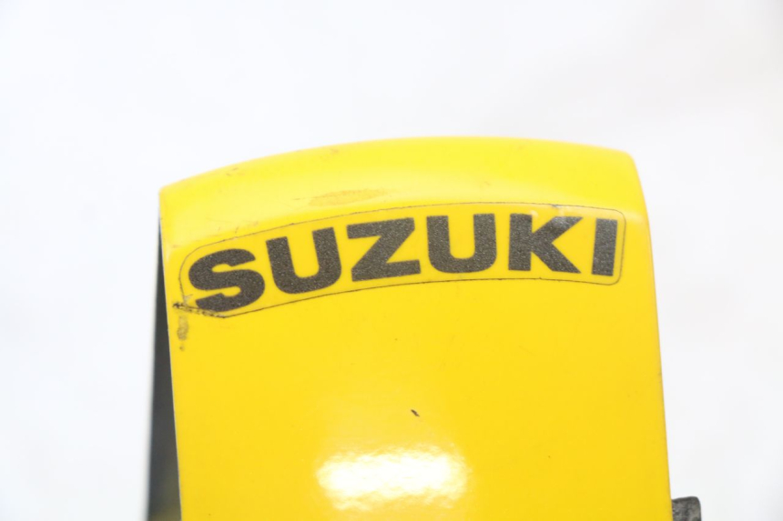 photo de VERKLEIDUNG HINTEN MITTE OBEN SUZUKI GS F 500 (2004 - 2007)